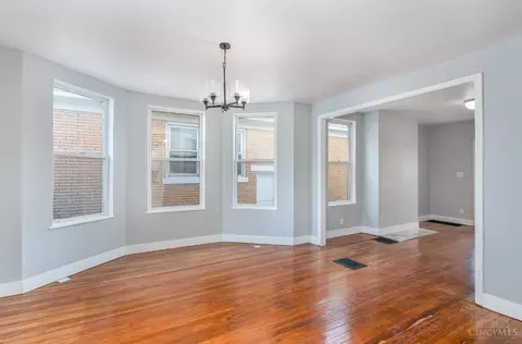 Living - 910 Kirbert Ave, Cincinnati, OH 45205 photo 2 of 3