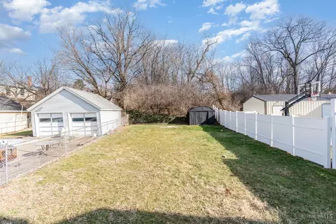 Exterior - 910 Kirbert Ave, Cincinnati, OH 45205 photo 3 of 4