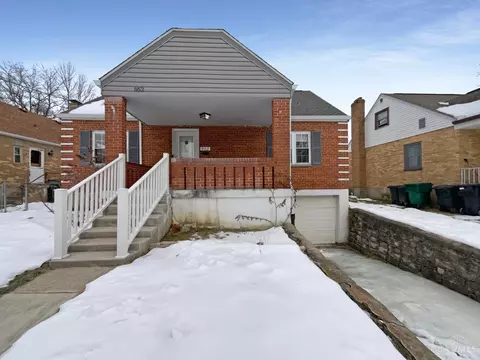 Exterior - 952 Edgetree Ln, Cincinnati, OH 45238 photo 3 of 4