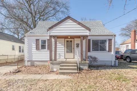 6925 Mar Bev Dr, North College Hill, OH 45239