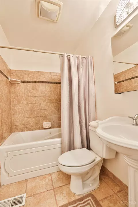 Bath - 2487 Aquarius Dr, Cincinnati, OH 45231 photo 2 of 2