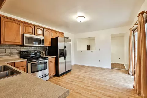 Kitchen - 2487 Aquarius Dr, Cincinnati, OH 45231 photo 2 of 4