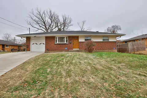 2487 Aquarius Dr, Cincinnati, OH 45231