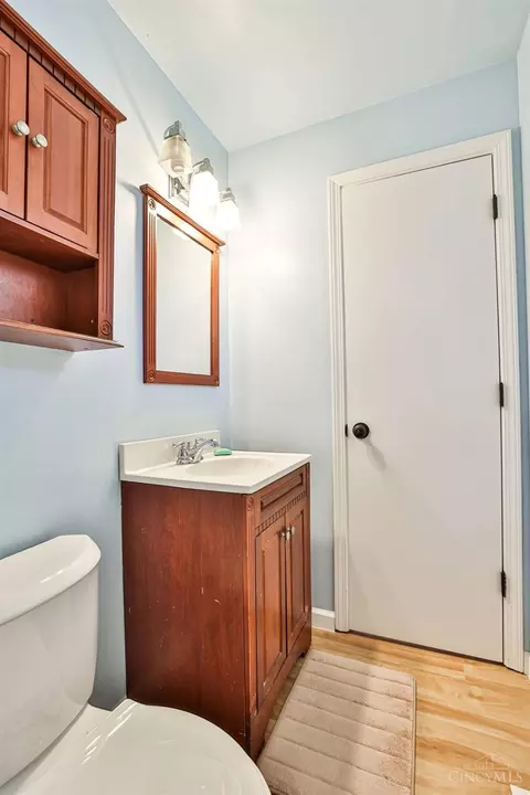 Bath - 2487 Aquarius Dr, Cincinnati, OH 45231 photo 1 of 2