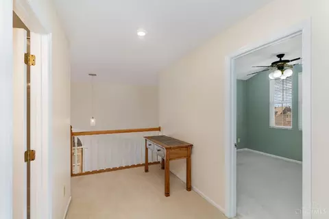 Entry Way - 1096 Castlebay Dr, Cincinnati, OH 45245 photo 2 of 2
