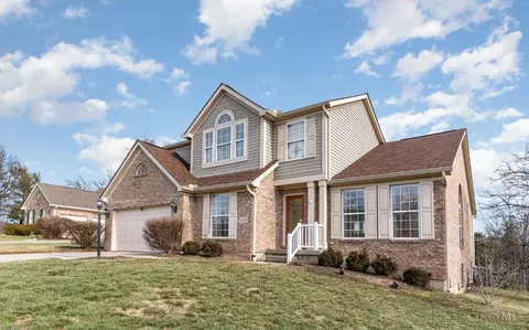 Exterior - 1096 Castlebay Dr, Cincinnati, OH 45245 photo 2 of 8
