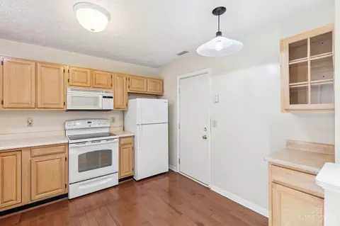 446 Napa Ct, Cincinnati, OH 45255 photo 12