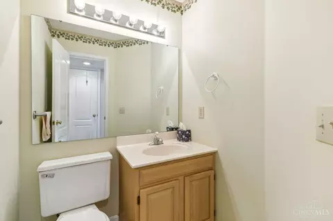446 Napa Ct, Cincinnati, OH 45255 photo 24