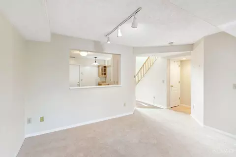 446 Napa Ct, Cincinnati, OH 45255 photo 11