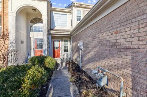 446 Napa Ct, Cincinnati, OH 45255 photo 3