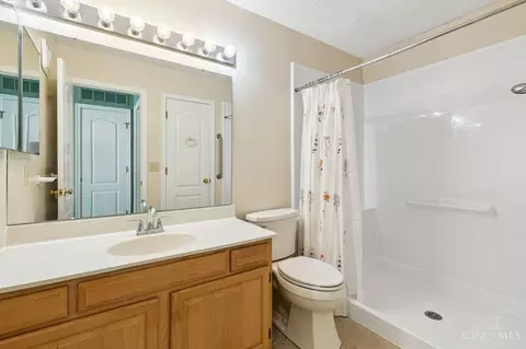 446 Napa Ct, Cincinnati, OH 45255 photo 20