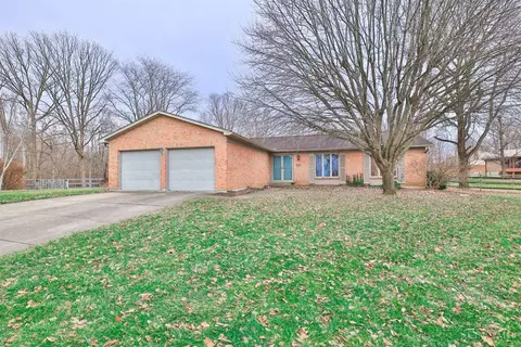 2477 Mt Vernon Dr, Fairfield, OH 45014