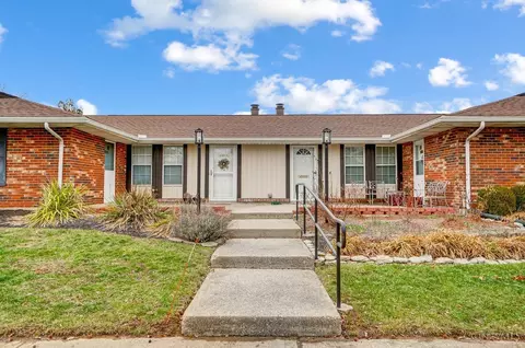 8814 Washington Colony Dr, Washington Township, OH 45458