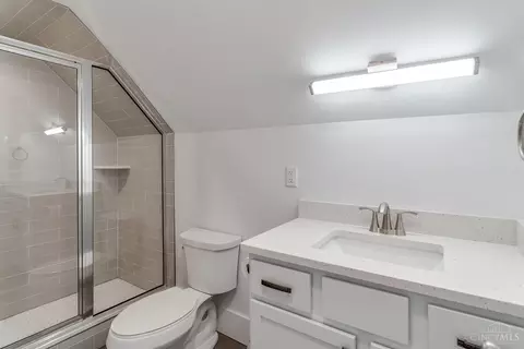 Bath - 2527 Ritchie Ave, Cincinnati, OH 45208 photo 4 of 4