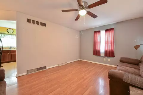 2033 Exeter St, Hamilton, OH 45015 photo 3