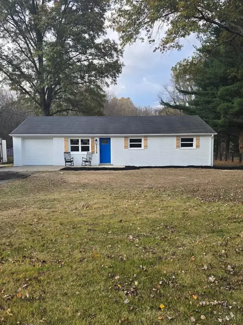 2212 Berry Rd, Amelia, OH 45102