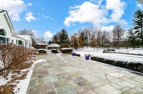 Exterior - 7405 Demar Rd, Cincinnati, OH 45243 photo 7 of 24