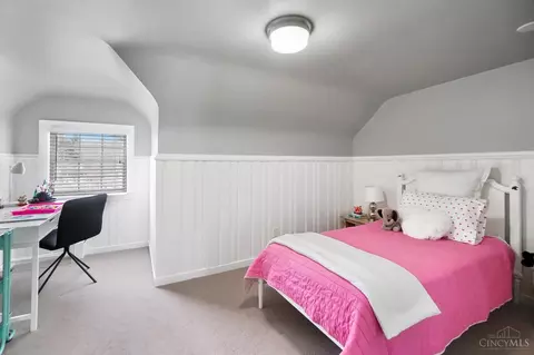Bedroom - 7405 Demar Rd, Cincinnati, OH 45243 photo 5 of 7