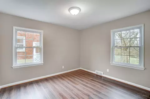 Bedroom - 8685 Wicklow Ave, Cincinnati, OH 45236 photo 3 of 4