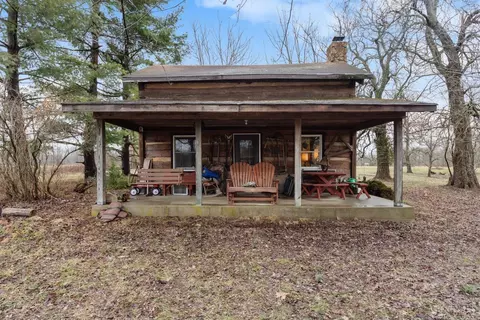 725 Oak Leaf Rd, Clay Twp, OH 45154 photo 2