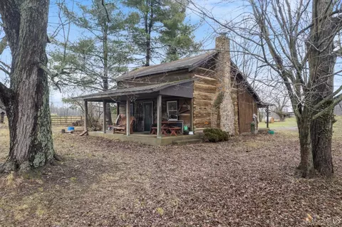 725 Oak Leaf Rd, Clay Twp, OH 45154