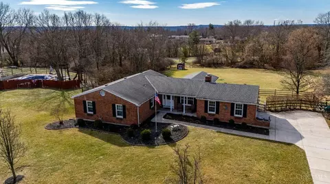 7993 Secretariat Ct, North Bend, OH 45052