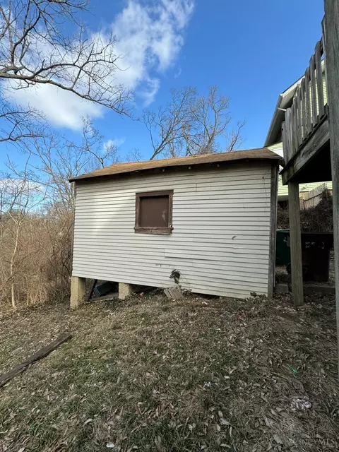 2635 Cora Ave, Cincinnati, OH 45211 photo 8