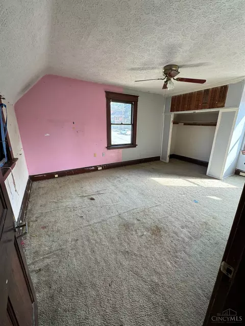 2635 Cora Ave, Cincinnati, OH 45211 photo 4