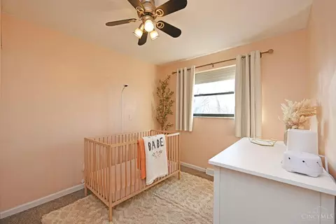 Bedroom - 685 Libbejo Dr, Cincinnati, OH 45233 photo 7 of 11
