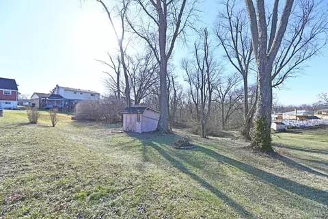 Exterior - 685 Libbejo Dr, Cincinnati, OH 45233 photo 7 of 9