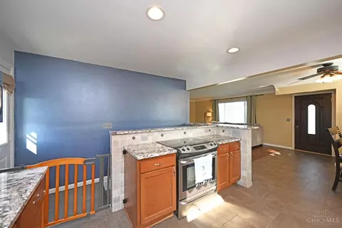 Kitchen - 685 Libbejo Dr, Cincinnati, OH 45233 photo 6 of 6