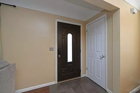 Entry Way - 685 Libbejo Dr, Cincinnati, OH 45233 photo 1 of 1
