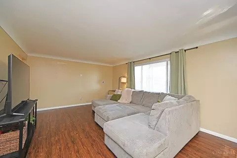 Living - 685 Libbejo Dr, Cincinnati, OH 45233 photo 1 of 3