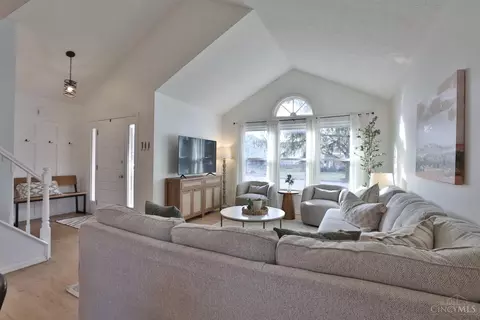 3828 Spring Mill Way, Maineville, OH 45039 photo 8