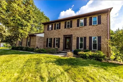 17 Heatherwood Ct, Monroe, OH 45050
