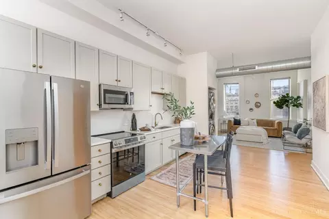 1211 Republic St, Cincinnati, OH 45202