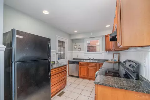8301 Jadwin St, Cincinnati, OH 45216 photo 11
