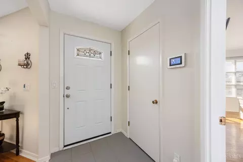 8904 Cavalier Dr, Cincinnati, OH 45231 photo 17