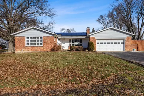 8904 Cavalier Dr, Cincinnati, OH 45231