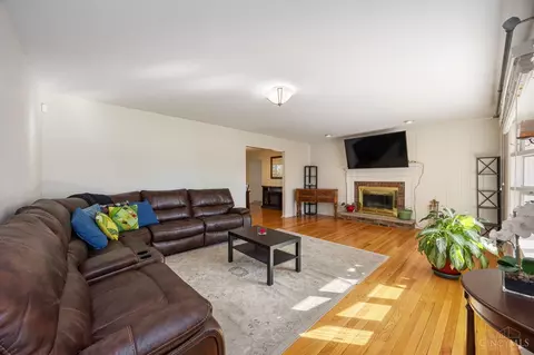 8904 Cavalier Dr, Cincinnati, OH 45231 photo 13