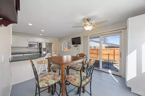 8904 Cavalier Dr, Cincinnati, OH 45231 photo 24