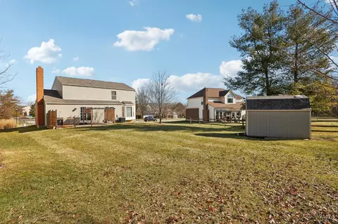Exterior - 2515 Carriagegate Ln, Maineville, OH 45039 photo 12 of 13