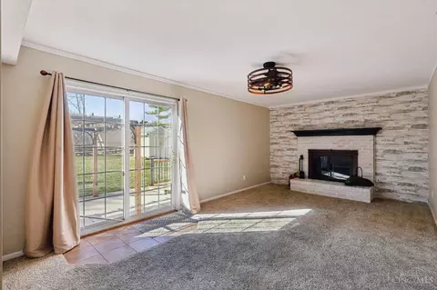 Living - 2515 Carriagegate Ln, Maineville, OH 45039 photo 1 of 3