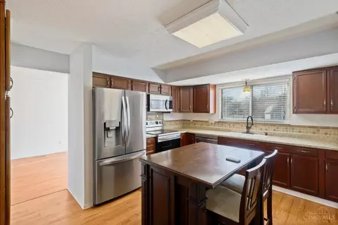 Kitchen - 2515 Carriagegate Ln, Maineville, OH 45039 photo 1 of 3