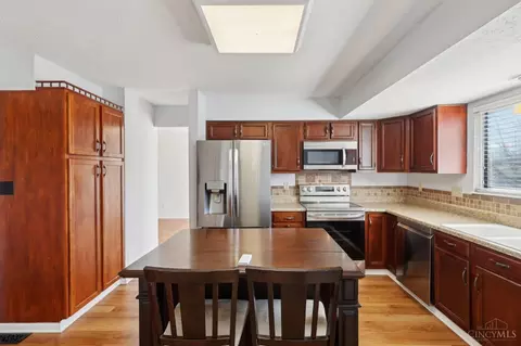 Kitchen - 2515 Carriagegate Ln, Maineville, OH 45039 photo 3 of 3