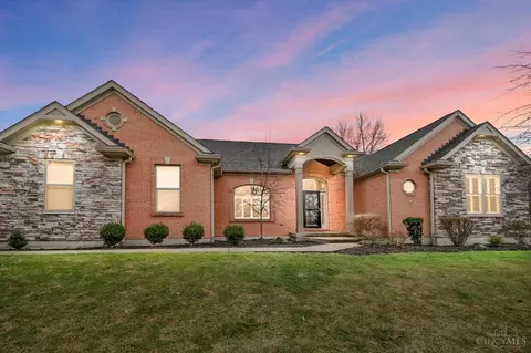 1597 Hawk Ridge Dr, Hamilton Township, OH 45039