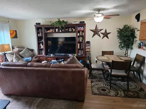 Living - 508 Halifax Cir, Cincinnati, OH 45244 photo 6 of 6