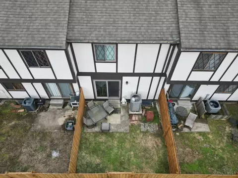 Exterior - 508 Halifax Cir, Cincinnati, OH 45244 photo 5 of 6