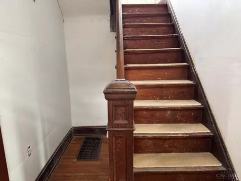 1264 Sunset Ave, Cincinnati, OH 45205 photo 13