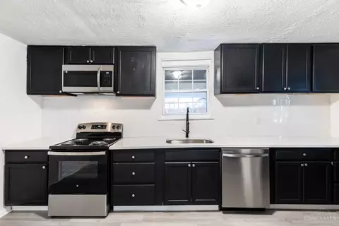 Kitchen - 1234 Dewey Ave, Cincinnati, OH 45205 photo 1 of 2
